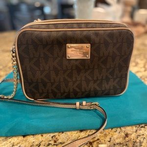 Michael Kors crossbody